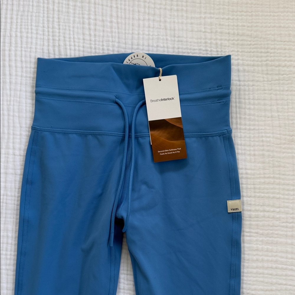 Vuori Blue Stretch Athletic Leggings still with Tags
